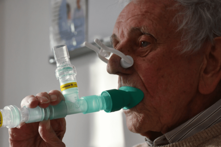 EVOLUTION is a clinical trial investigating breath biomarkers for early detection of lung cancer